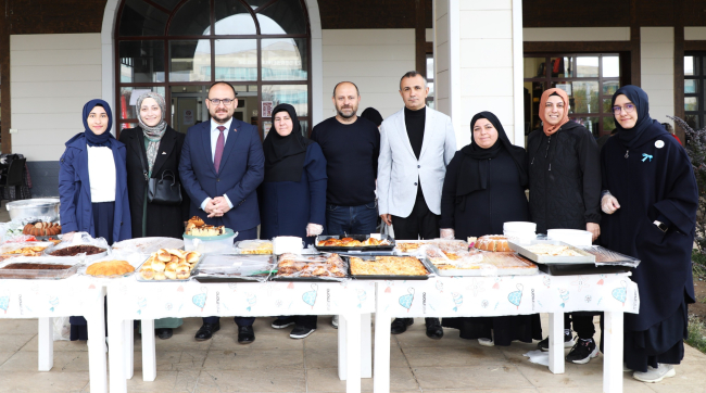 Muş Alparslan Üniversitesi`nde Gazze İçin Anlamlı Kermes