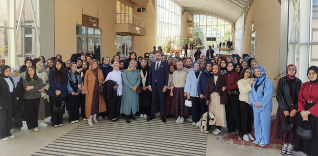 İlci İnşaat Kız AİHL Öğrencileri Eğitim Fakültesi’nde Ağırlandı