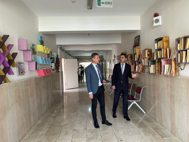 Müdür Altay, Halk Eğitim Merkezi`ni Ziyaret Etti