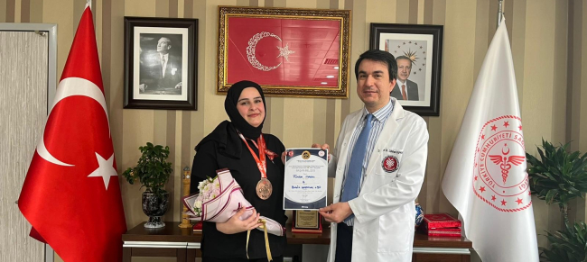 Başhekim Yaprak’tan Muşlu Funda Maral’a Tebrik