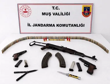 Jandarma Bulanık`ta Silah ve Mühimmat Ele Geçirdi