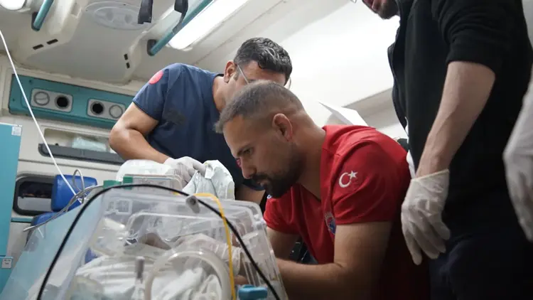 Ambulans uçak, Tülin bebek için havalandı