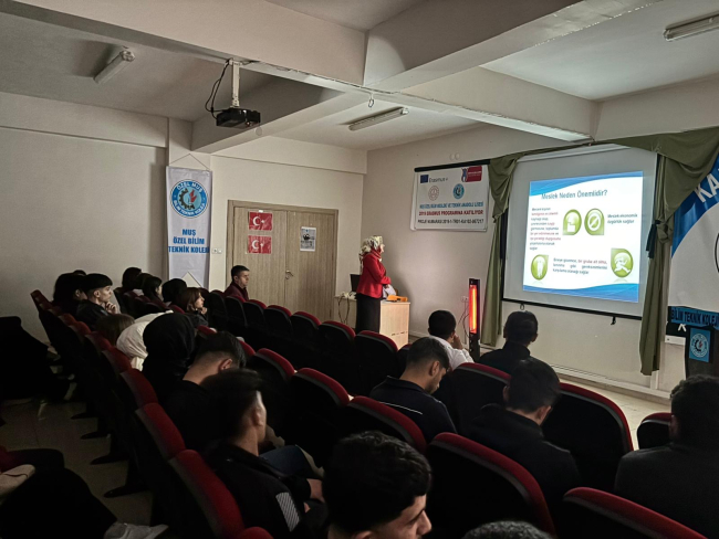 Muş Özel Bilim Teknik Koleji’nde Öğrencilere Meslek Seçimi Semineri