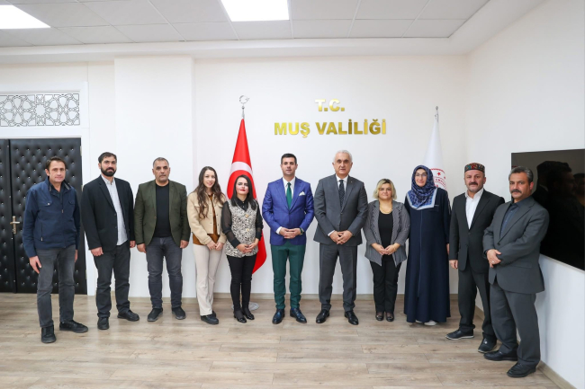Muş Gençliği Uyuşturucu ile Mücadele Derneği’nden Vali Çakır’a Ziyaret