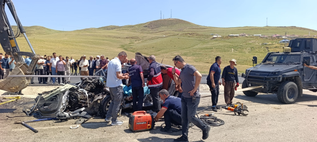 Varto’da Feci Kaza: Tırın Otomobile Çarptığı Kazada 1 Kişi Hayatını Kaybetti