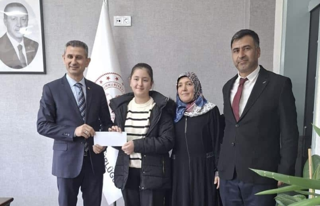 Muşlu Öğrenci Hikaye Yarışmasında Türkiye Üçüncüsü Oldu