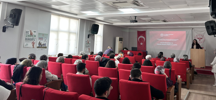 Muş’ta Aile Sağlığı Çalışanlarına “Kronik Hastalıklar ve Tarama Programları” Eğitimi