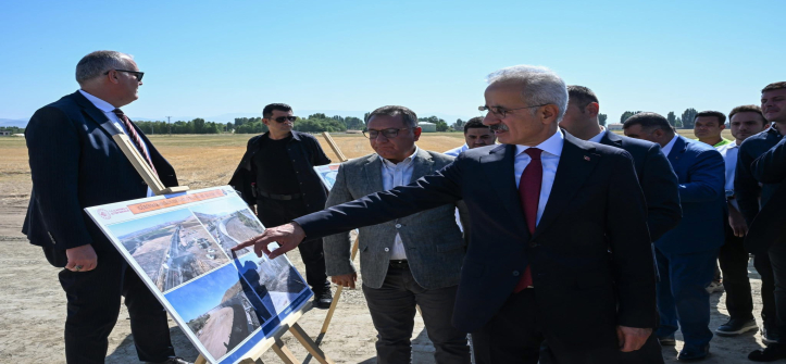 Ulaştırma Bakanı Uraloğlu, Muş-Bulanık Yolundaki Çalışmaları Yerinde İnceledi