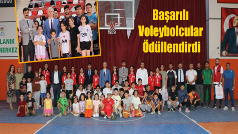Başarılı Voleybolcular Ödüllendirdi